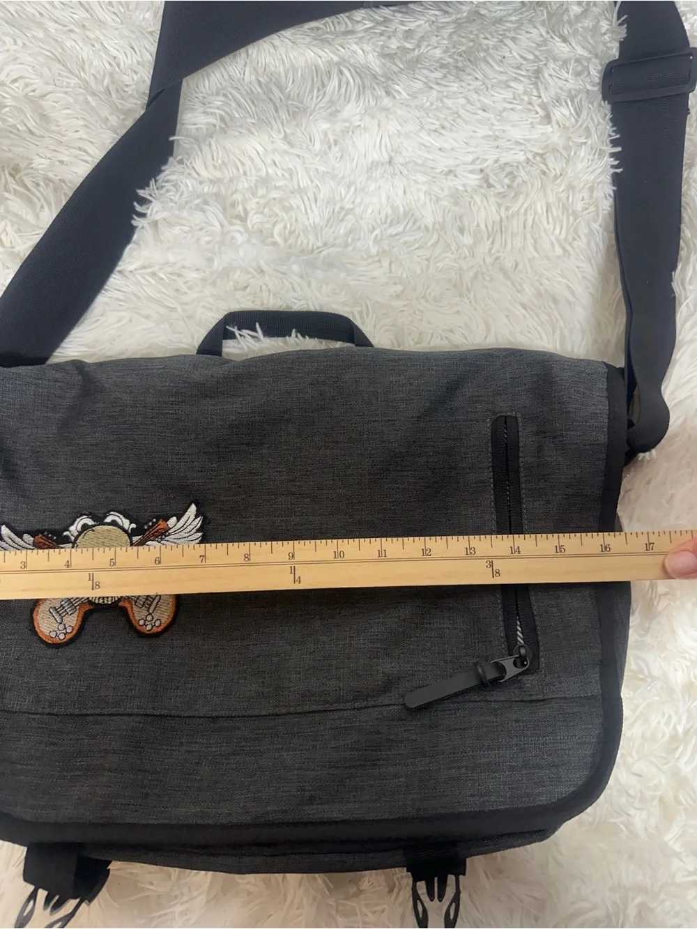 SwissGear stylish messenger